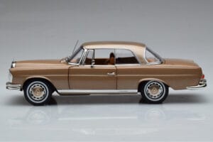 Mercedes 250 SE Coupe W111 Gold Metallic Norev 1:18 183759 Metall — Bild 4 von 7