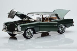 Mercedes 250 SE Coupe W111 Grün Metallic Limitierte Auflage Norev 1:18 183764 Metall — Bild 2 von 7