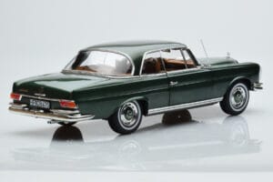 Mercedes 250 SE Coupe W111 Grün Metallic Limitierte Auflage Norev 1:18 183764 Metall — Bild 3 von 7