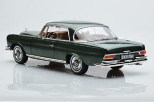 Mercedes 250 SE Coupe W111 Grün Metallic Limitierte Auflage Norev 1:18 183764 Metall — Bild 6 von 7