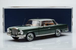 Mercedes 250 SE Coupe W111 Grün Metallic Limitierte Auflage Norev 1:18 183764 Metall — Bild 7 von 7