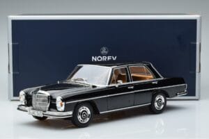 Mercedes 280 SE W108 Schwarz Norev 1:18 183762 Metall — Bild 7 von 7