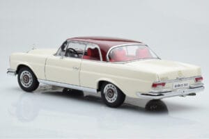 Mercedes 280 SE W108 Weiß AUTOart 1:18 76287 Metall — Bild 7 von 8