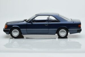Mercedes 300 CE-24 C124 Coupe Nautical Blau Limitierte Auflage Norev 1:18 183882 Metall — Bild 4 von 7