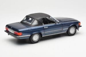 Mercedes 300 SL R107 Nautikblau Norev 1:18 183466 Metall — Bild 3 von 8