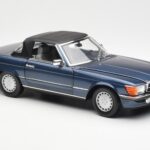 Mercedes 300 SL R107 Nautikblau Norev 1:18 - image 6 of 8