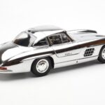Mercedes 300 SL W198 Chrom Minichamps 1:18 - image 3 of 8