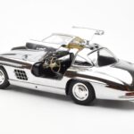 Mercedes 300 SL W198 Chrom Minichamps 1:18 - image 5 of 8