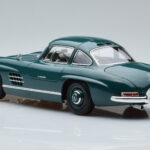 Mercedes 300 SL W198 Gullwing Grün Norev 1:18 - image 6 of 7