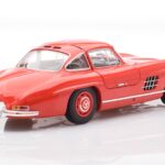 Mercedes 300 SL W198 Gullwing Rot Minichamps 1:18 - image 3 of 8