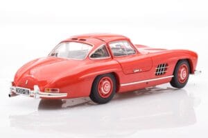 Mercedes 300 SL W198 Gullwing Rot Minichamps 1:18 110037211 Metall — Bild 3 von 8