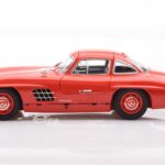 Mercedes 300 SL W198 Gullwing Rot Minichamps 1:18 - image 4 of 8