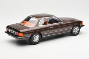 Mercedes 500 SLC C107 Braun KK-Scale 1:18 180851 Metall — Bild 2 von 6