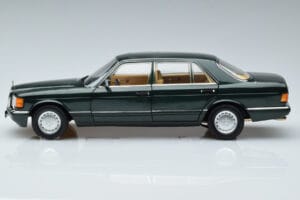 Mercedes 560 SEL W126 Dunkelgrün Metallic Norev 1:18 B66040682 Metall — Bild 4 von 7