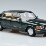 Mercedes 560 SEL W126 Dunkelgrün Metallic Norev 1:18 - image 5 of 7