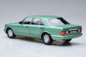 Mercedes 560 SEL W126 Hellgrün Norev 1:18 183469 Metall — Bild 6 von 7