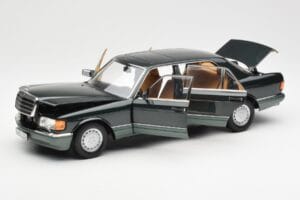 Mercedes 560 SEL W126 Night Grün Metallic Dealer Edition Norev 1:18 B66040626 Metall — Bild 2 von 8