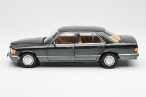 Mercedes 560 SEL W126 Night Grün Metallic Dealer Edition Norev 1:18 B66040626 Metall — Bild 4 von 8
