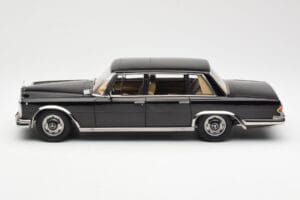 Mercedes 600 SWB W100 Schwarz KK-Scale 1:18 180601 Metall — Bild 3 von 6