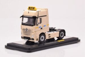 Mercedes Actros Gigaspace IAA 2012 Taxi NZG 1:50 MM0015 Metall — Bild 2 von 4