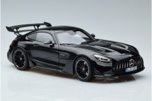 Mercedes AMG GT C190 Black Series Schwarz Norev 1:18 183900 Metall — Bild 5 von 7