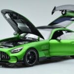 Mercedes AMG GT C190 Black Series Grün Hell Magno Limitierte Auflage Norev 1:18 183903 Metall - image 2 of 7