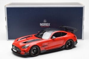 Mercedes AMG GT Black Series Rot Asia Exclusive Norev 1:18 183906 Metall — Bild 8 von 8