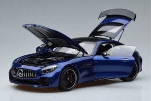 Mercedes AMG GT R C190 Brillantblau AUTOart 1:18 76334 Metall — Bild 2 von 7