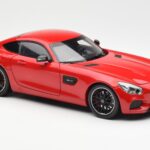 Mercedes AMG GT C190 Rot Norev 1:18 - image 6 of 8