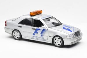Mercedes C-Class W202 AMG Medical Car F1 1997 UT Models 1:18 26106 Metall — Bild 4 von 6