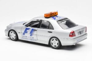 Mercedes C-Class W202 AMG Medical Car F1 1997 UT Models 1:18 26106 Metall — Bild 5 von 6
