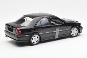 Mercedes C-Class W202 C36 AMG Schwarz Metallic UT Models 1:18 26102 Metall — Bild 2 von 6