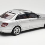 Mercedes C-Class W204 Avantgarde Silber AUTOart 1:18 - image 3 of 8