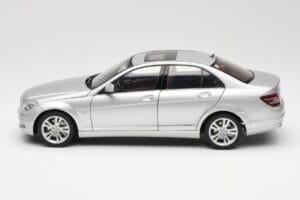 Mercedes C-Class W204 Avantgarde Silber AUTOart 1:18 B66962368 Metall — Bild 4 von 8
