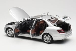 Mercedes C-Class W204 Avantgarde Silber AUTOart 1:18 B66962368 Metall — Bild 5 von 8