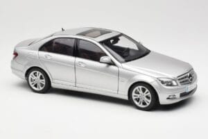 Mercedes C-Class W204 Avantgarde Silber AUTOart 1:18 B66962368 Metall — Bild 6 von 8