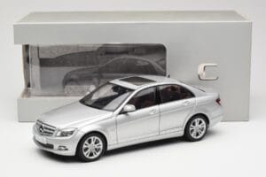 Mercedes C-Class W204 Avantgarde Silber AUTOart 1:18 B66962368 Metall — Bild 8 von 8