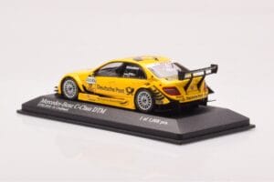 Mercedes C-Class W204 DTM Deutsche Post AMG Mercedes #17 D. Coulthard DTM 2010 Minichamps 1:43 400103817 Metall — Bild 3 von 4