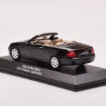 Mercedes CLK A209 Cabriolet Obsidian Schwarz Metallic Minichamps 1:43 - image 3 of 4