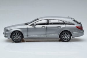 Mercedes CLS Shooting Brake X218 Alanite Grau Norev 1:18 B66960117 Metall — Bild 4 von 7