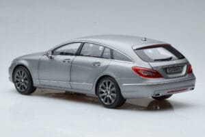 Mercedes CLS Shooting Brake X218 Alanite Grau Norev 1:18 B66960117 Metall — Bild 6 von 7