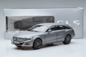 Mercedes CLS Shooting Brake X218 Alanite Grau Norev 1:18 B66960117 Metall — Bild 7 von 7