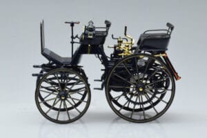 Mercedes Daimler Motorkutsche Dunkelblau Norev 1:18 183700 Metall — Bild 3 von 6