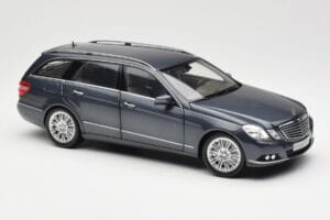 Mercedes E-Class S212 T-Modell Tenorit Grau Metallic Minichamps 1:18 B66962447 Metall — Bild 6 von 8