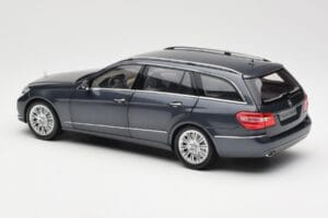 Mercedes E-Class S212 T-Modell Tenorit Grau Metallic Minichamps 1:18 B66962447 Metall — Bild 7 von 8
