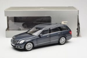 Mercedes E-Class S212 T-Modell Tenorit Grau Metallic Minichamps 1:18 B66962447 Metall — Bild 8 von 8
