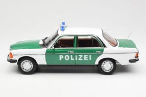 Mercedes E-Class W123 Polizei Norev 1:18 B66040676 Metall — Bild 4 von 8