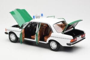 Mercedes E-Class W123 Polizei Norev 1:18 B66040676 Metall — Bild 5 von 8