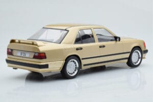 Mercedes E-Class W124 Tuning Beige MCG 1:18 MCG18342 Metall — Bild 2 von 6