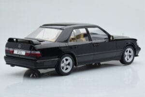 Mercedes E-Class W124 Tuning Schwarz MCG 1:18 MCG18341 Metall — Bild 2 von 6